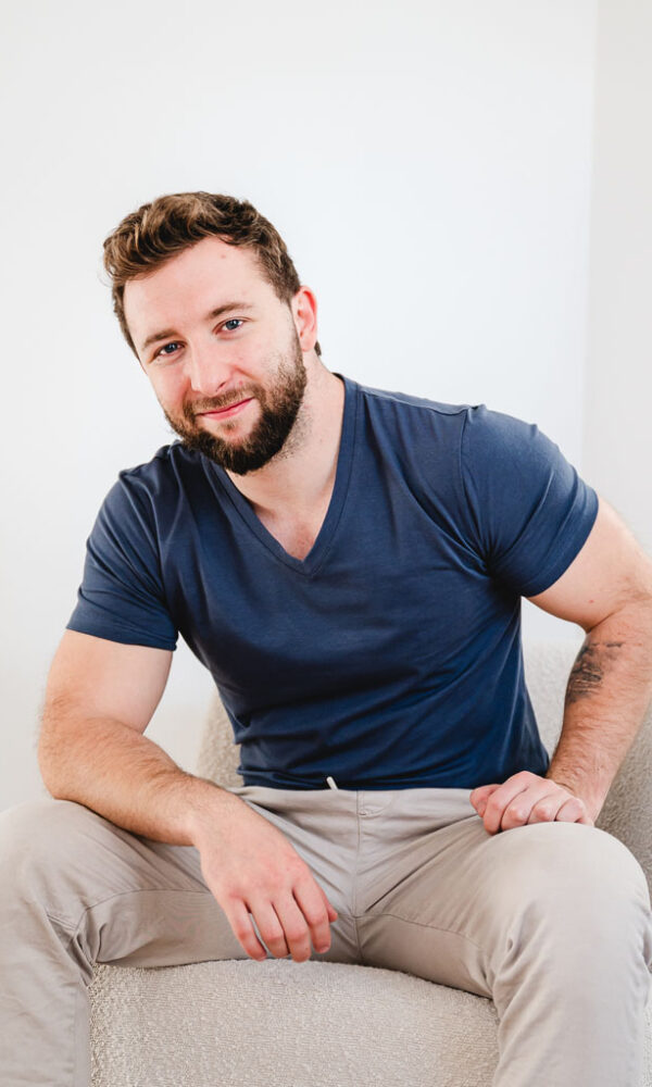 Pánské tričko BASIC “V” dark grey