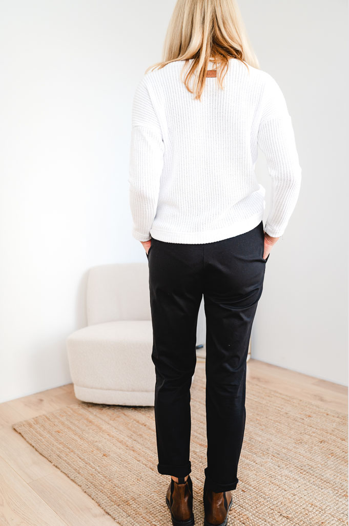 Dámské kalhoty LUXURY černé - Image 4